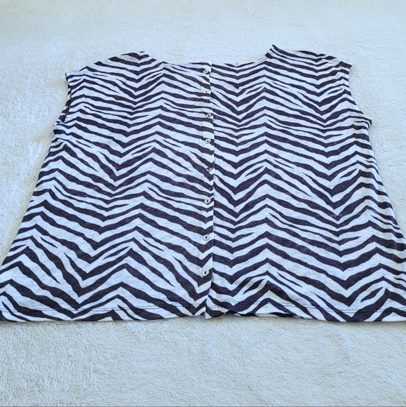 Tahari Zebra🦓 Striped Linen Top - NWT - Picture 13 of 13